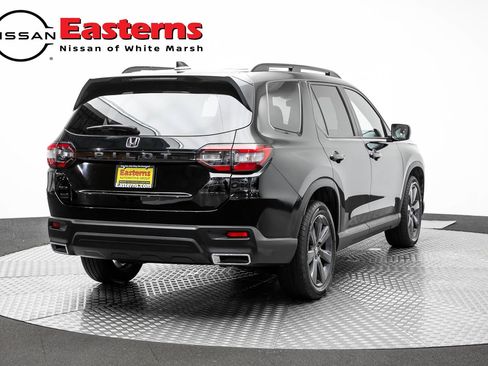 Used 2023 Honda Pilot Sport image 5