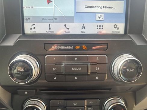 Used 2018 Ford F150 Lariat w/ Equipment Group 502A Luxury AWD/4WD image 23