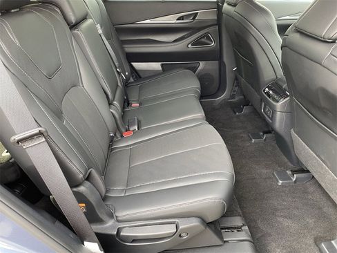 Certified 2026 INFINITI QX60 Luxe w/ Cargo Package image 11