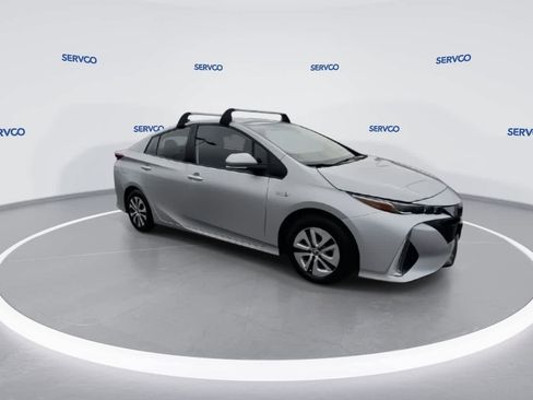 Used 2020 Toyota Prius Prime LE image 2
