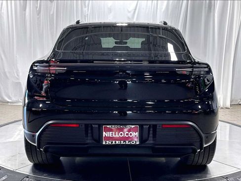 Used 2026 Porsche Macan 4S Electric AWD/4WD image 8