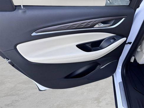 Used 2023 Buick Enclave Avenir w/ Avenir Technology Package image 12