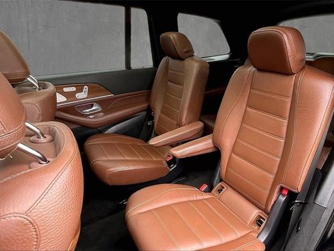 Used 2024 Mercedes-Benz GLS 450 4MATIC image 22