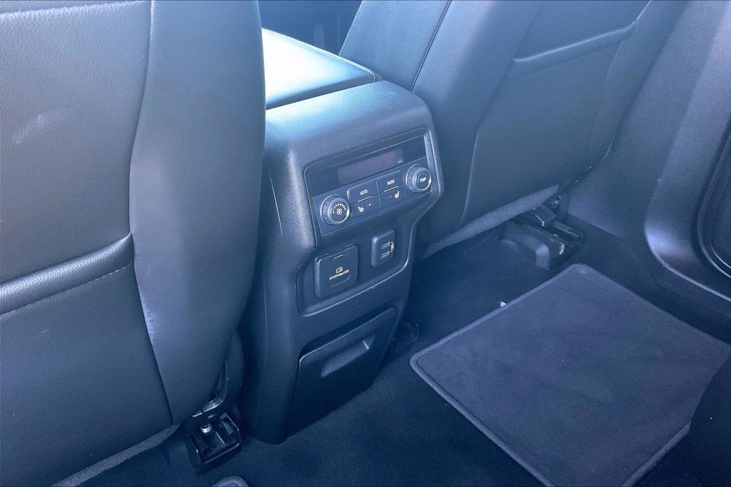 Used 2019 GMC Acadia Denali w/ Technology Package AWD/4WD image 11