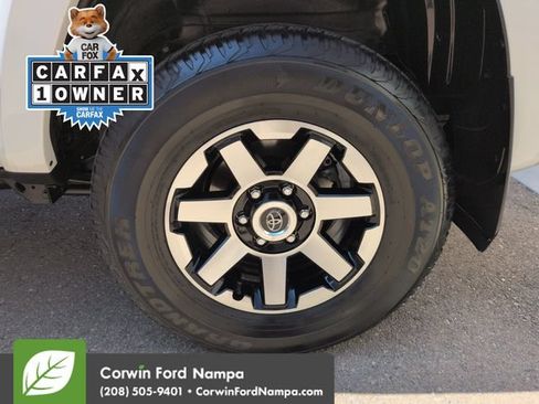 Used 2023 Toyota 4Runner TRD Off-Road Premium w/ Moonroof Package AWD/4WD image 32