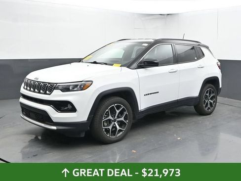 Used 2025 Jeep Compass Limited AWD/4WD image 7