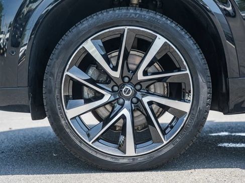 Certified 2024 Volvo XC90 B6 Plus w/ Protection Package Premier AWD/4WD image 19