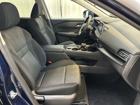 Certified 2024 Nissan Rogue SV image 13