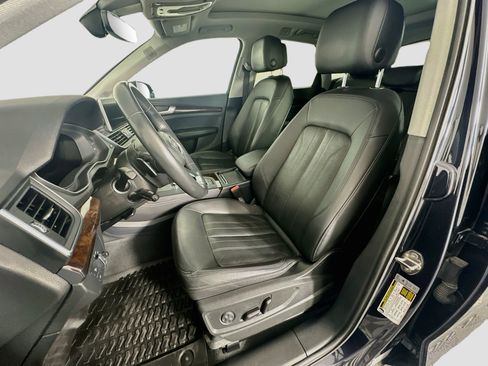 Used 2019 Audi Q5 2.0T Premium Plus w/ Premium Plus Package AWD/4WD image 13