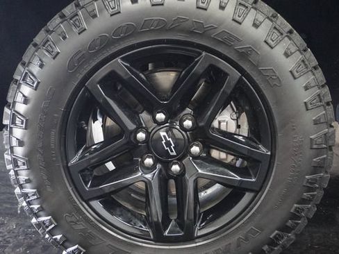Used 2022 Chevrolet Silverado 1500 LT Trail Boss w/ LT Trail Boss Premium Package AWD/4WD image 5