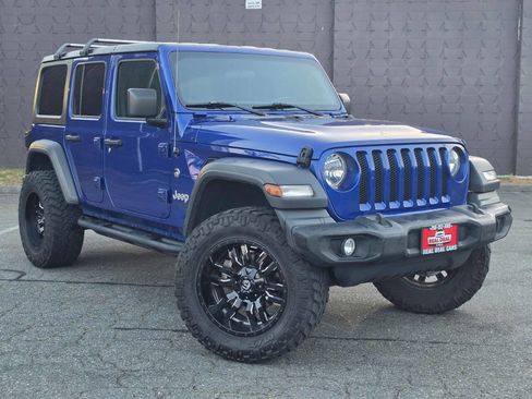Used 2020 Jeep Wrangler Unlimited Sport S AWD/4WD image 3