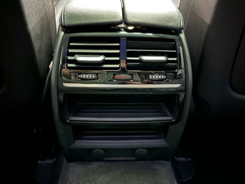 Used 2018 BMW 530i xDrive AWD/4WD image 10