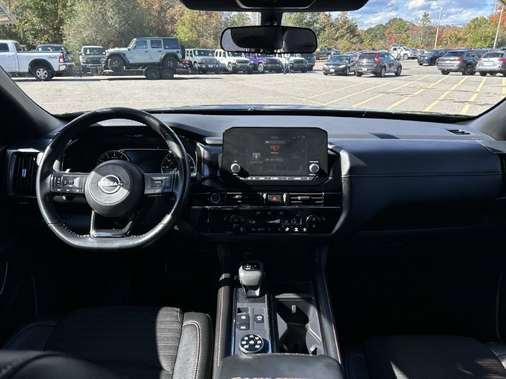 Used 2024 Nissan Pathfinder Rock Creek AWD/4WD image 17