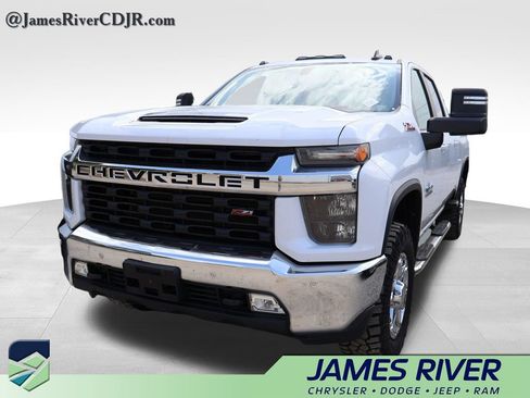 Used 2020 Chevrolet Silverado 2500 LT w/ Texas Edition AWD/4WD image 2