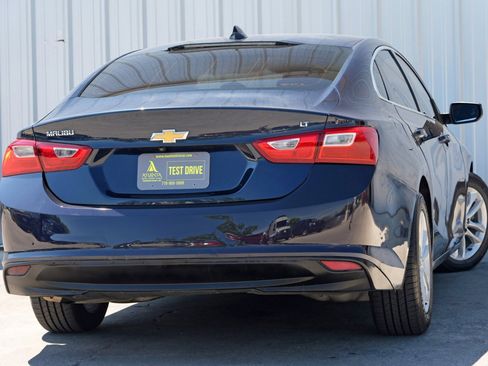 Used 2016 Chevrolet Malibu LT image 4