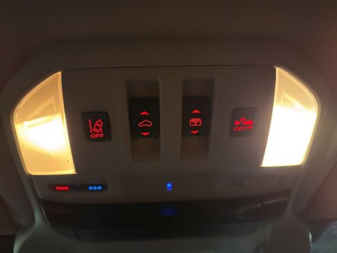 Used 2019 Subaru Ascent Touring w/ Popular Package #3 image 23