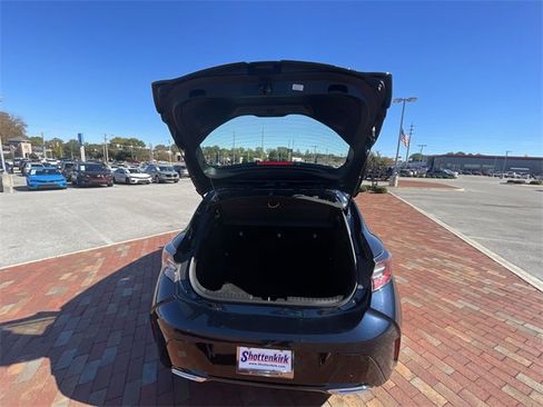 Used 2021 Toyota Corolla SE w/ SE Preferred Package image 36