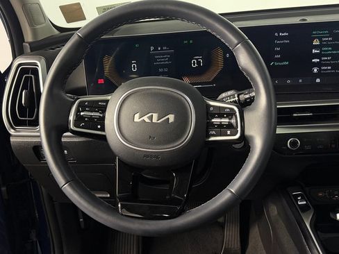 Used 2024 Kia Sorento EX w/ Panoramic Sunroof Package FWD image 13