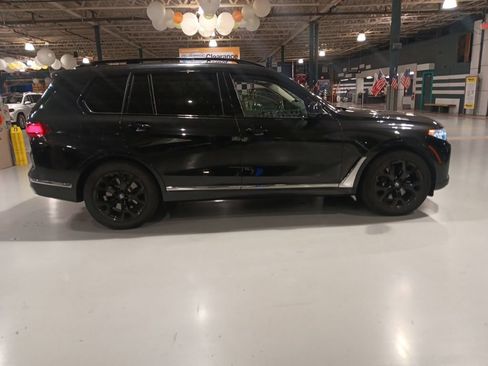 Used 2021 BMW X7 xDrive40i w/ Premium Package AWD/4WD image 5