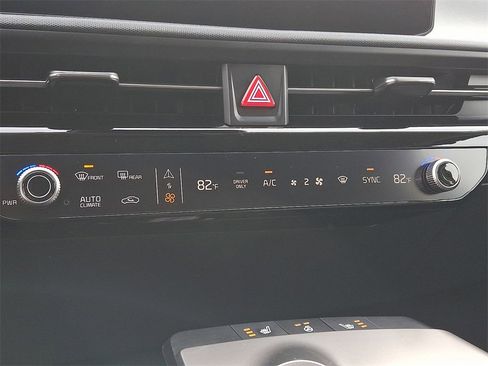 New 2025 Kia EV6 Light w/ Light LR Technology Package image 8