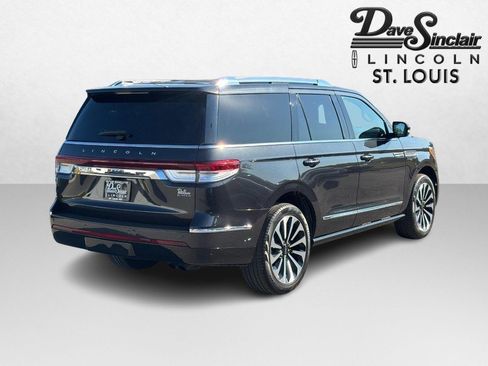 Certified 2023 Lincoln Navigator Reserve AWD/4WD image 3