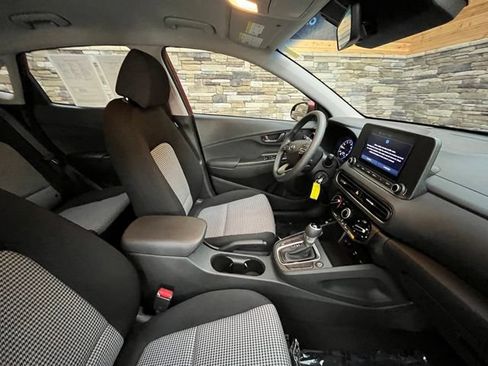 Used 2022 Hyundai Kona SE AWD/4WD image 16