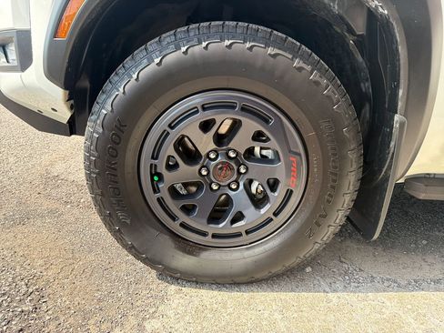 Used 2025 Nissan Frontier PRO-4X w/ Pro Premium Package AWD/4WD image 10