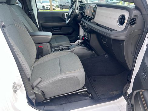 Used 2025 Jeep Wrangler Unlimited Sport S 4xe AWD/4WD image 13