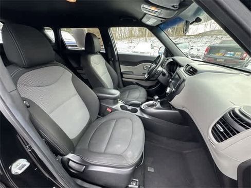 Used 2017 Kia Soul + w/ UVO Package image 19