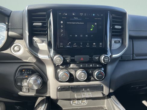 Used 2024 RAM 1500 Laramie AWD/4WD image 15