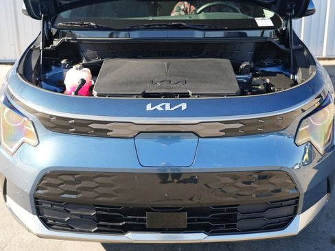 Used 2023 Kia Niro Wind w/ Wind Preserve Package image 7