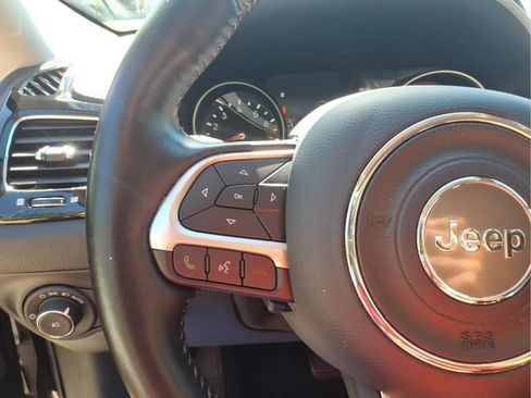 Used 2021 Jeep Compass Limited w/ Sun and Sound Group AWD/4WD image 18