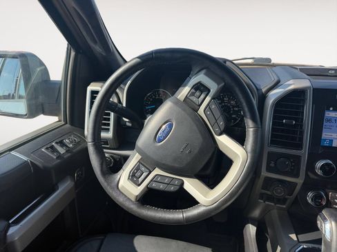 Used 2019 Ford F150 Lariat w/ Equipment Group 502A Luxury AWD/4WD image 12