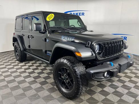 Used 2024 Jeep Wrangler Unlimited AWD/4WD image 8