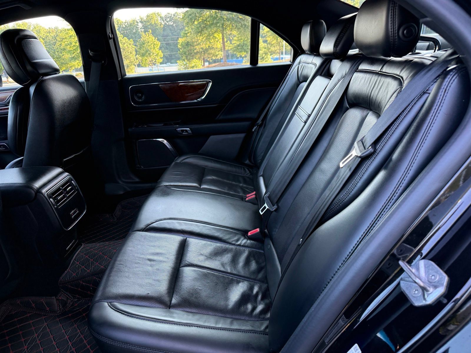 Used 2020 Lincoln Continental AWD w/ Premium Package image 42