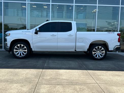 Used 2020 Chevrolet Silverado 1500 LT AWD/4WD image 6