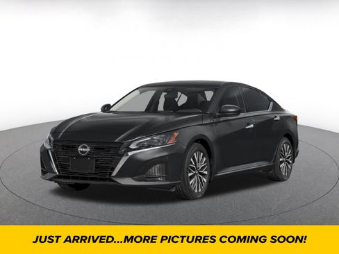 Used 2026 Nissan Altima 2.5 SV FWD image 1
