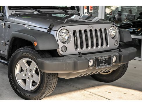 Used 2016 Jeep Wrangler Sport w/ Quick Order Package 24S AWD/4WD image 2