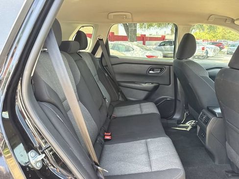 Used 2025 Nissan Rogue SV FWD image 28