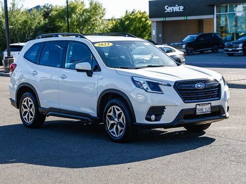 Used 2023 Subaru Forester Premium AWD/4WD image 6