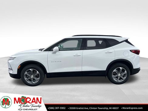 Certified 2024 Chevrolet Blazer LT w/ Convenience Package image 3