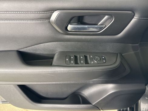 New 2026 Nissan Armada SV image 18