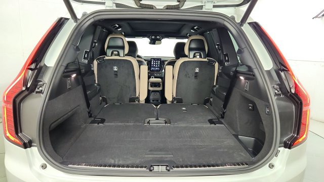 Used 2026 Volvo XC90 T8 Ultra w/ Protection Package Premier AWD/4WD image 43
