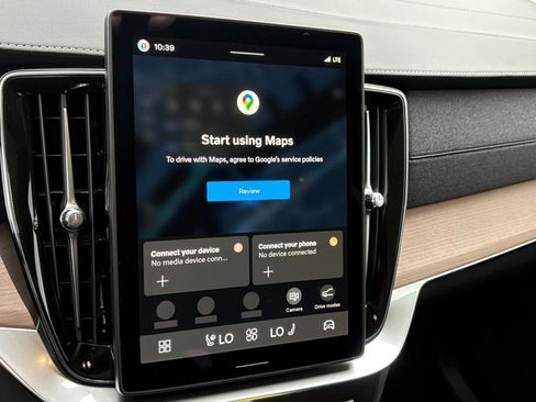 New 2026 Volvo XC90 B6 Plus w/ Protection Package Premier image 16