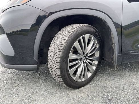 Used 2023 Toyota Highlander Platinum AWD/4WD image 10