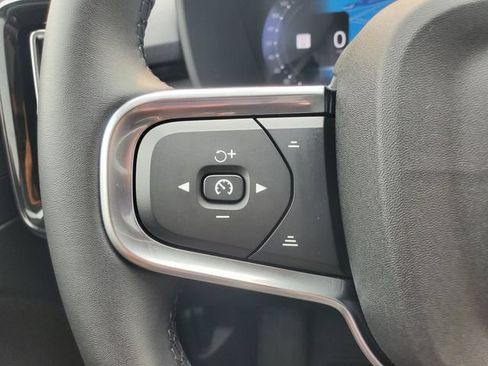 Certified 2026 Volvo XC40 B5 Core w/ Climate Package AWD/4WD image 18