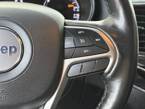 Used 2019 Jeep Grand Cherokee Limited image 26