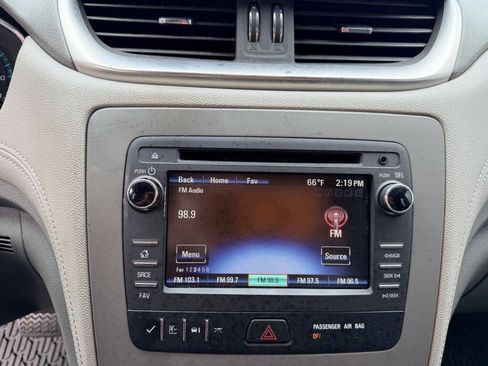 Used 2014 Chevrolet Traverse LS image 18