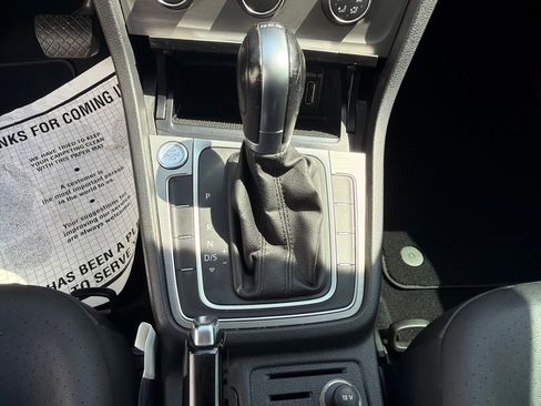 Used 2015 Volkswagen Golf TDI SE FWD image 34