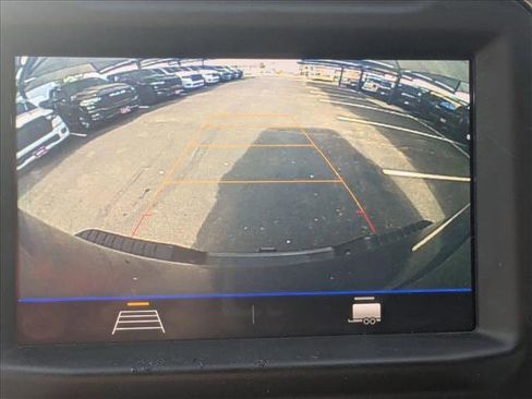 Used 2021 Chevrolet Silverado 2500 Custom w/ Custom Value Package image 15